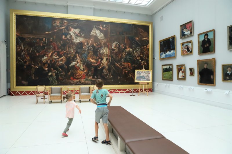 podróżująca rodzina w wielkopolsce